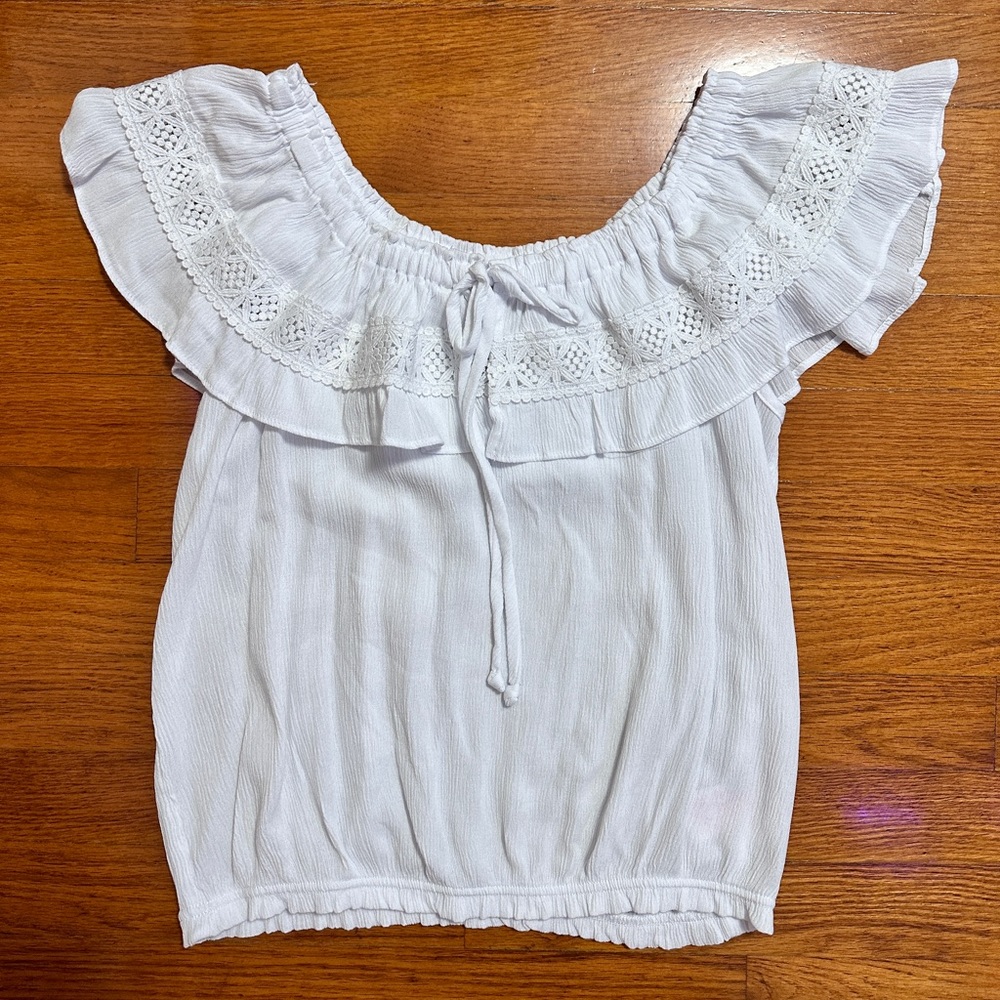 No Boundaries Women's White and Cream Shirt, Size M, ***NWOT***